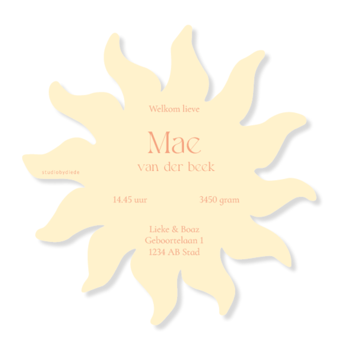 Mae | Zonvorm geboortekaartje butter yellow
